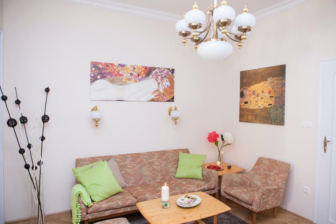 Synagogue View Apartment Budapest Esterno foto