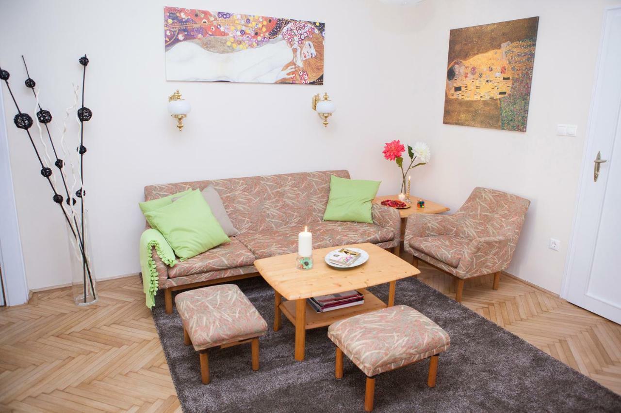 Synagogue View Apartment Budapest Esterno foto