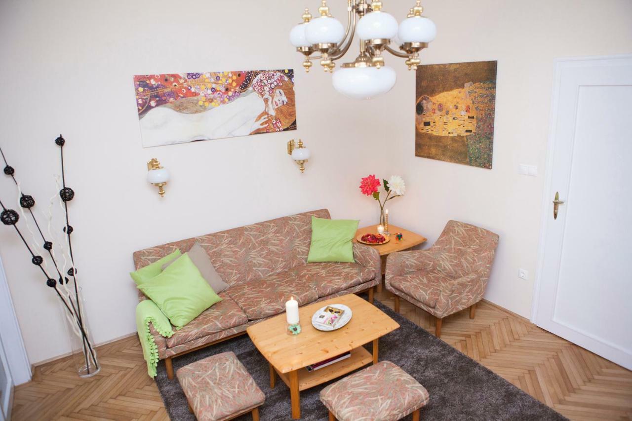 Synagogue View Apartment Budapest Esterno foto